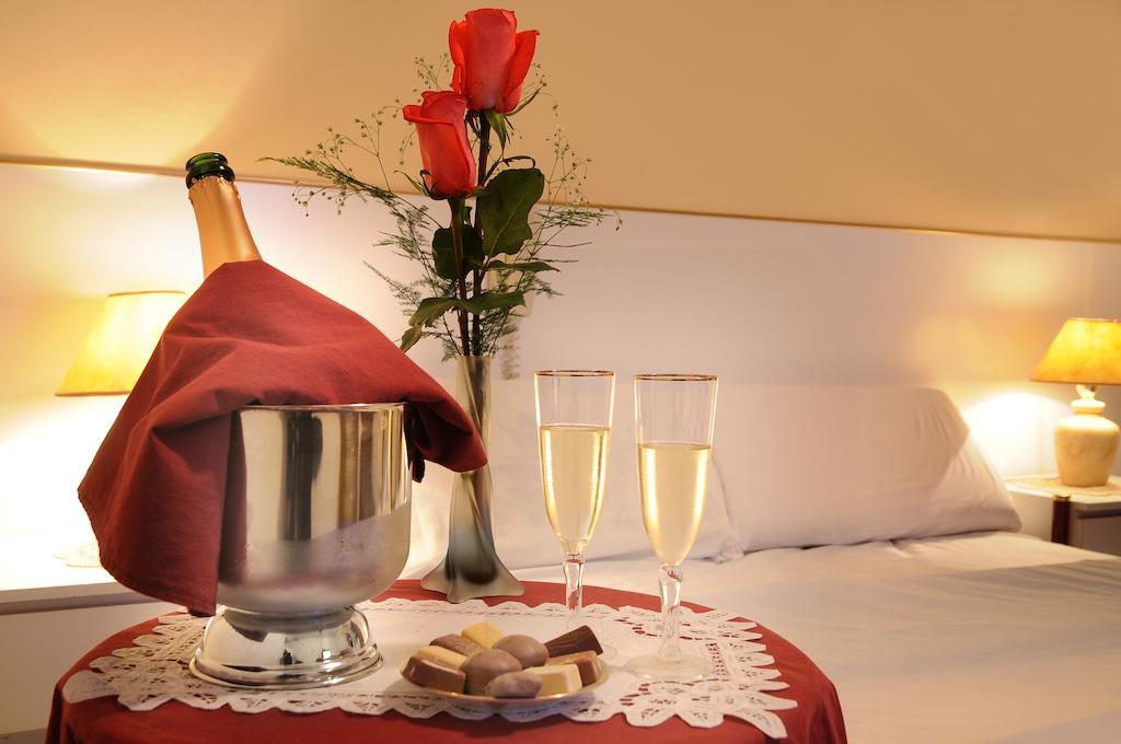 Hotel Salerno Villa Carlos Paz Eksteriør billede